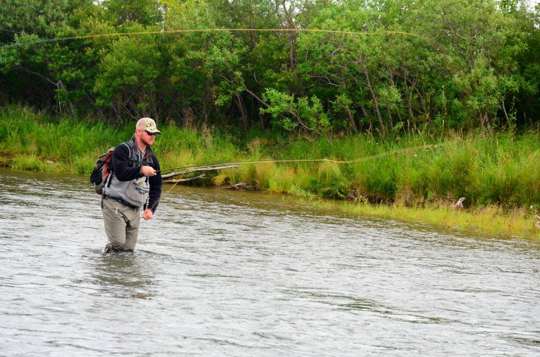How do you use fishing waders?